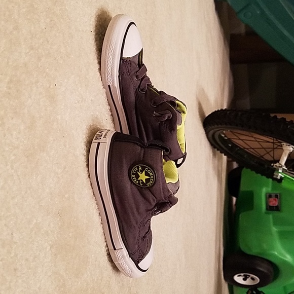 Shoes - Picture 2 of 4